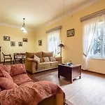 Apartment Gran Avenida 57